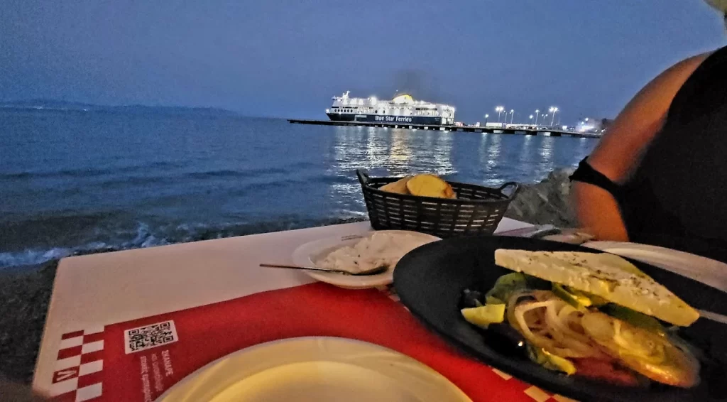KOS ADASI'NDA MYKONOS RESTAURANT