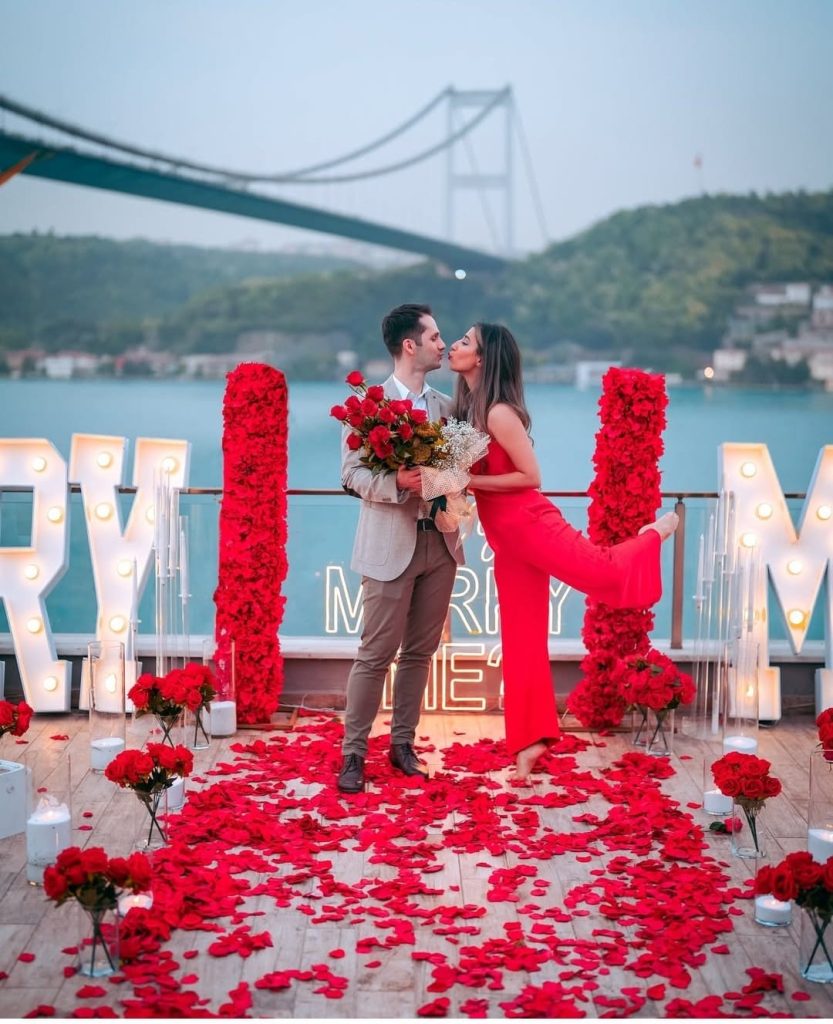 İstanbul’da Evlilik Teklifi Organizasyonu