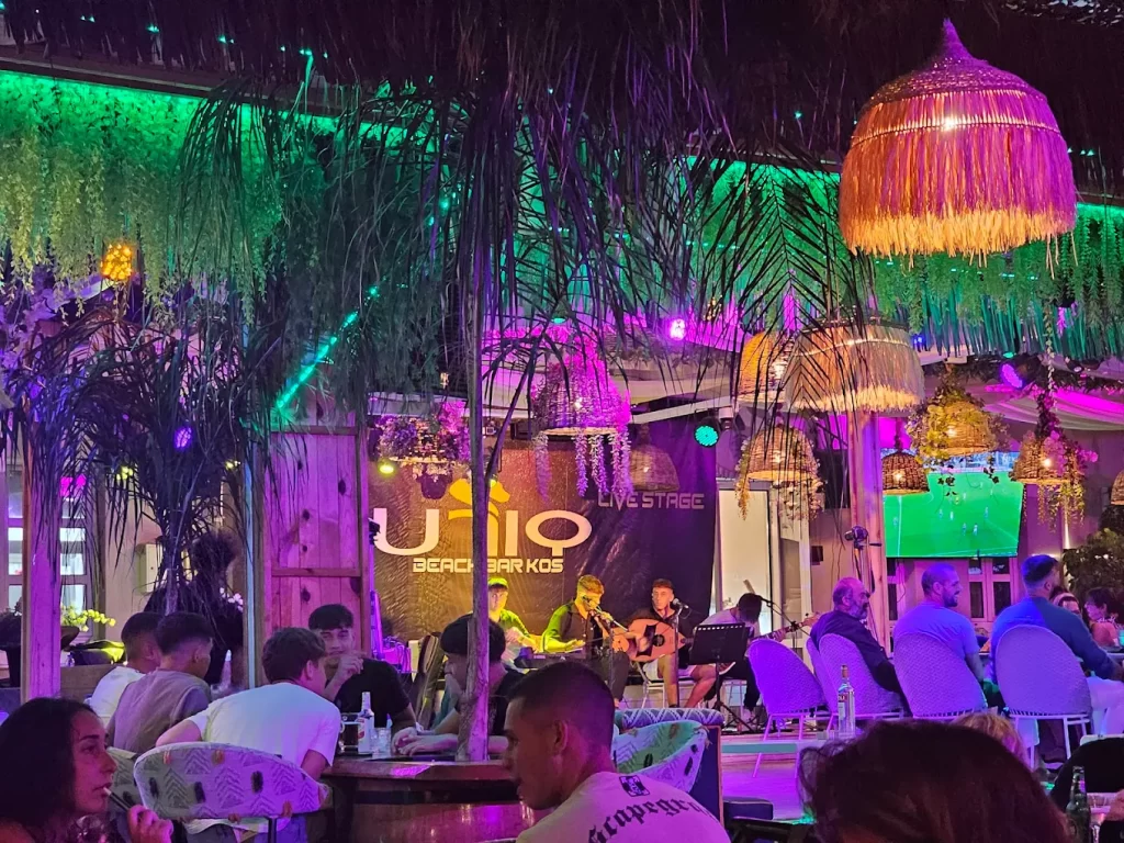 Kos'ta Uniq Beach Yunan Gecesi