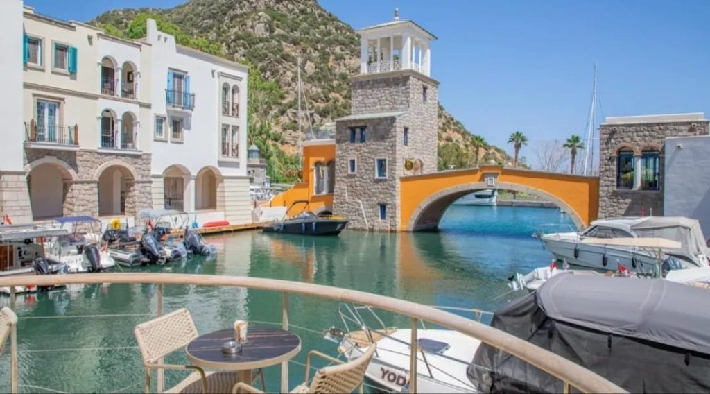 Discover Anthaven, a stunning port city in Bodrum, Turkey.