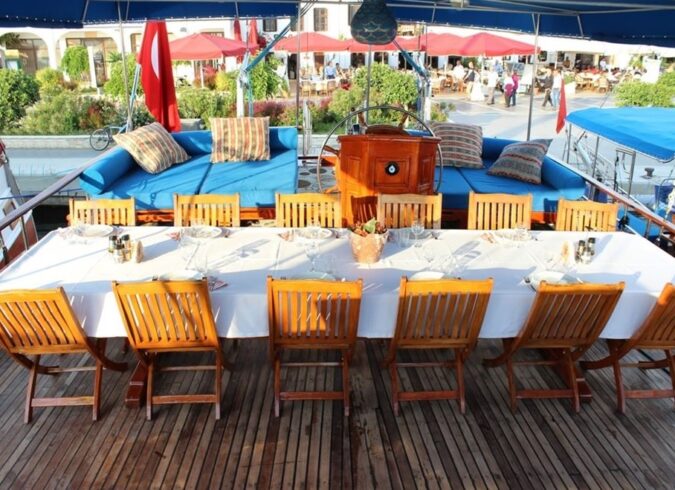 24 Meter Classic Ketch Charter