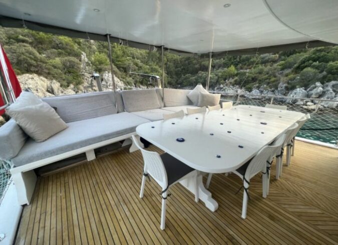 26 Meter Modern Ketch Charter